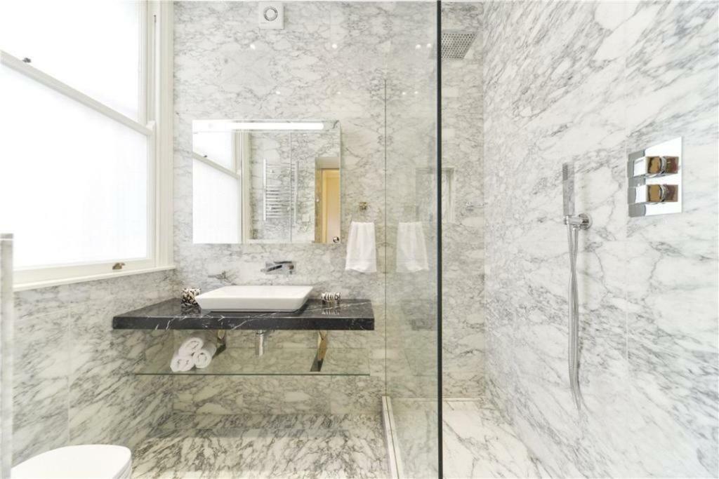 Beautiful 1 Bedroom Apartment Ovington Square Лондон Екстер'єр фото
